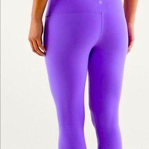 Light Purple Lululemon Wunder Unders size 6